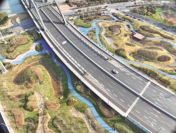 菱湖大道与运河西路交叉口荒地变游园 高架桥下打造